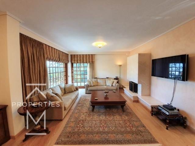 (For Sale) Residential Floor Apartment || Athens North/Kifissia - 200 Sq.m, 3 Bedrooms, 680.000€ 