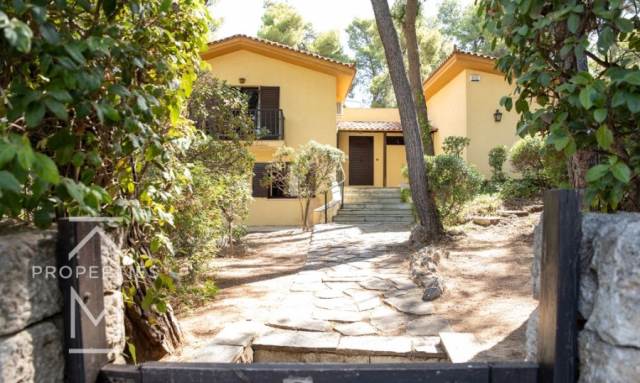 (For Sale) Residential Detached house || Athens North/Ekali - 344 Sq.m, 5 Bedrooms, 2.000.000€ 