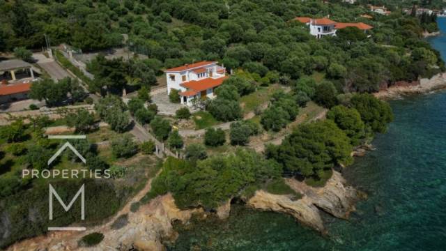 (Προς Πώληση) Κατοικία Μονοκατοικία || Ν. Φωκίδας/Ευπάλιο - 240 τ.μ, 7 Υ/Δ, 565.000€ 