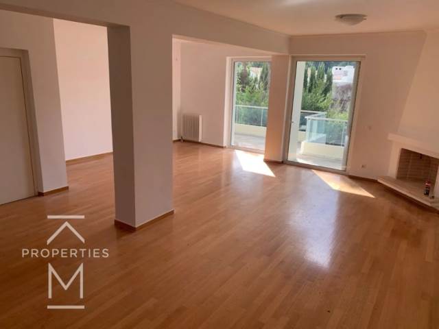 (Προς Ενοικίαση) Κατοικία Μεζονέτα || Αθήνα Βόρεια/Εκάλη - 230 τ.μ, 3 Υ/Δ, 2.200€ 